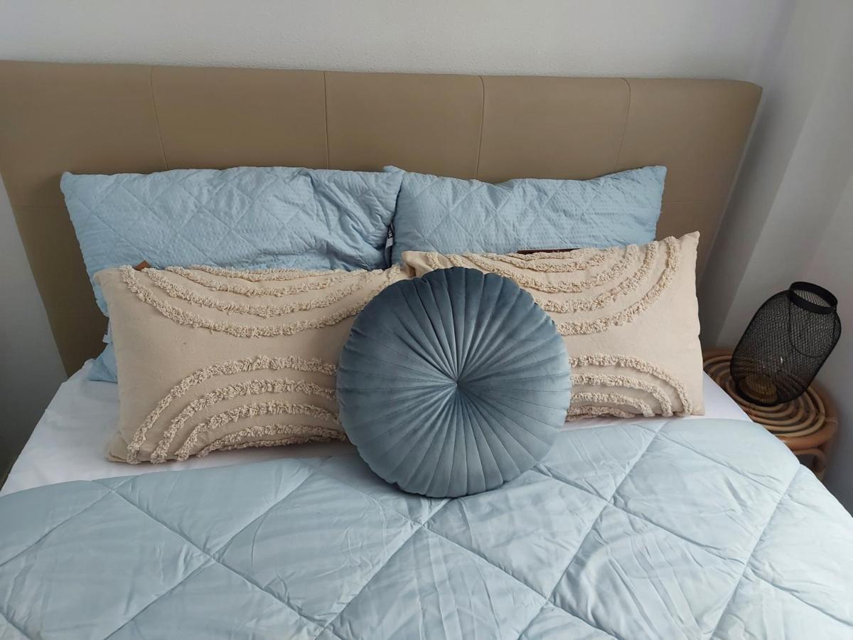 אל קאמפיו Apartamento En Residencial Con Piscina מראה חיצוני תמונה
